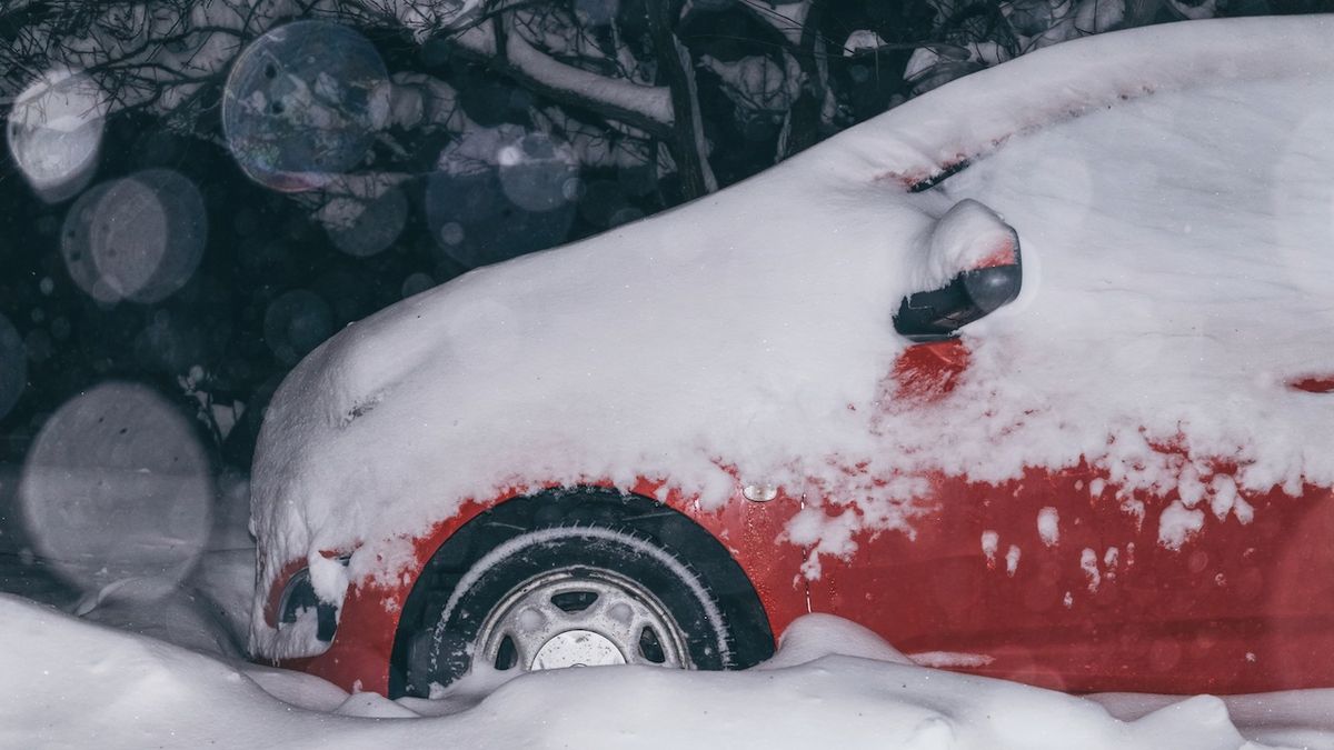 Žena v Kalifornii uvízla ve sněhové bouři, šest dní přežila na jogurtech a sněhu